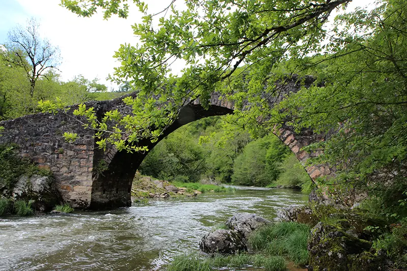 Pont du Cayla à La Bastide l'Eveque